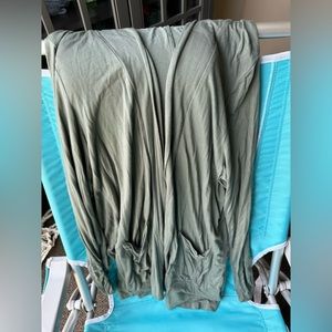Torrid size 1 sweater green
